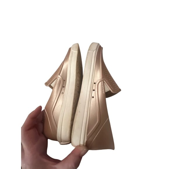 Crocs Womens Classic Perforated Slip-On Shoes Sz 8 - Picture 7 of 7